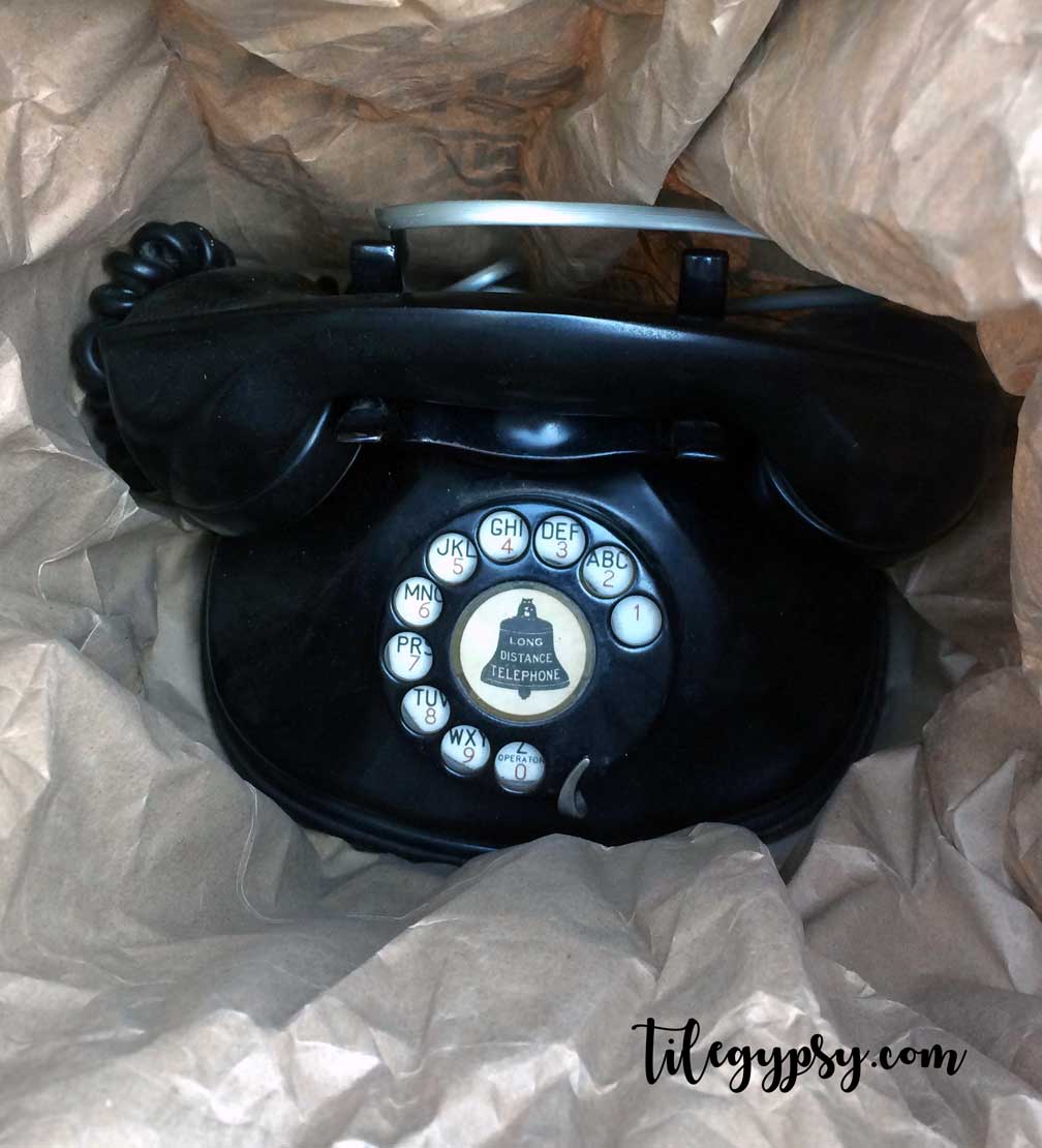 vintage-telephones